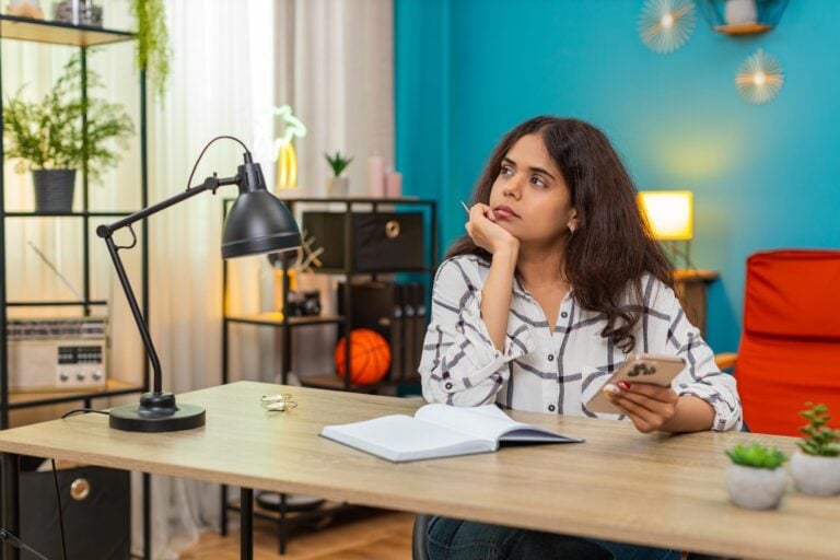 Breaking Free from the Cycle: How to Overcome Anxious Thought Loops