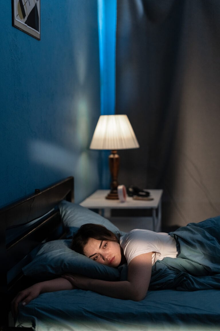 Unlock Restful Sleep: Break the Cycle of Overthinking with These CBT Tips